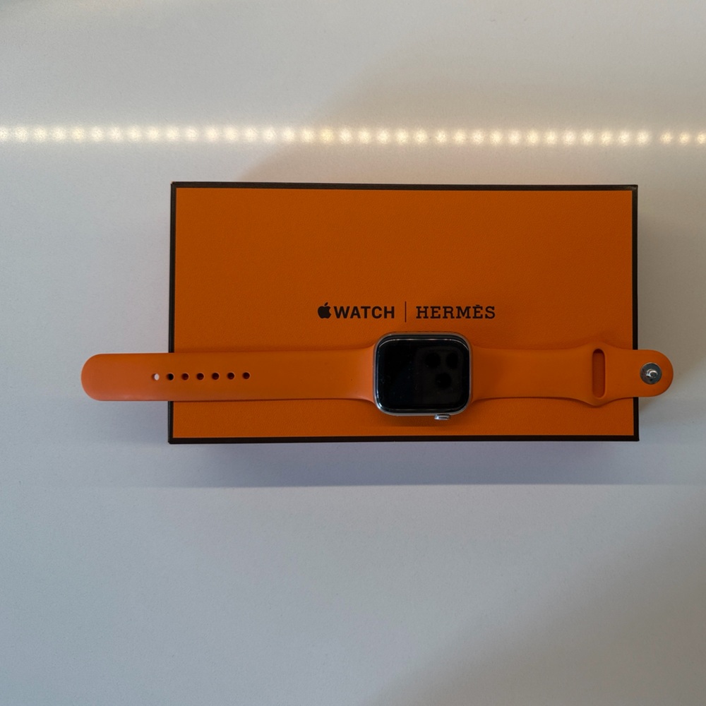 Hermès Orange Apple Watch Band